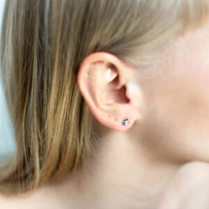 Boucles d'oreilles HOLLOW petit modèle – Maarja Palu