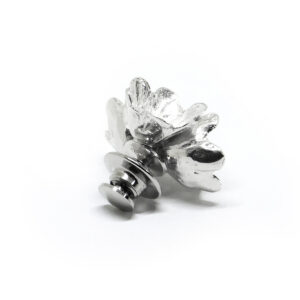 Lapel pin - SPRING Hepatica Broche Printemps hépatique – Agnes Veski Jewellery