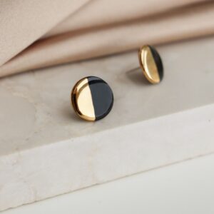 Boucles d'oreilles puces rondes en porcelaine noir et or – Rozenthal